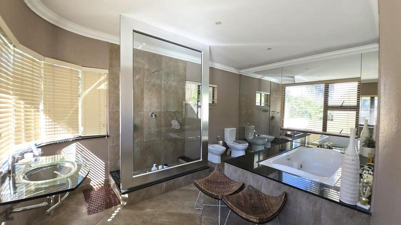 3 Bedroom Property for Sale in Caribbean Beach Club North West